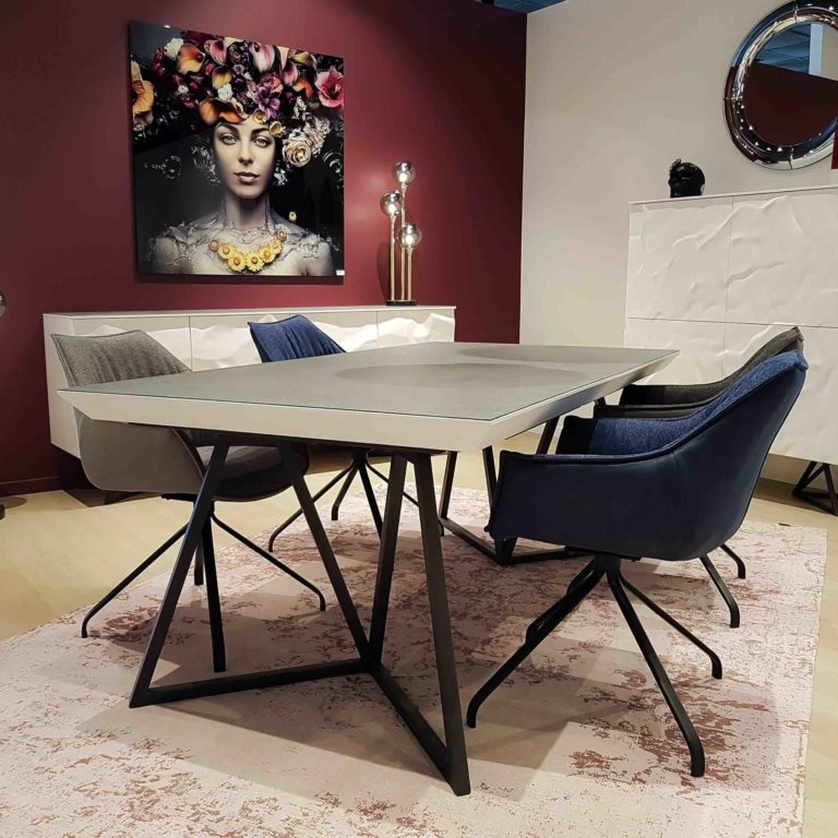 Salle à manger design PLIAA