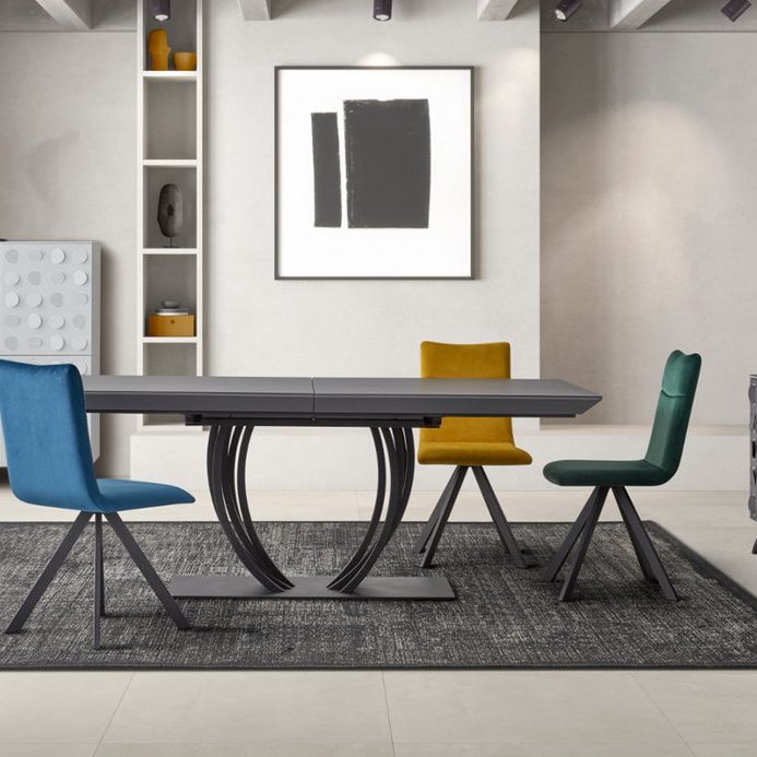 Salle à manger design : table et buffet circle